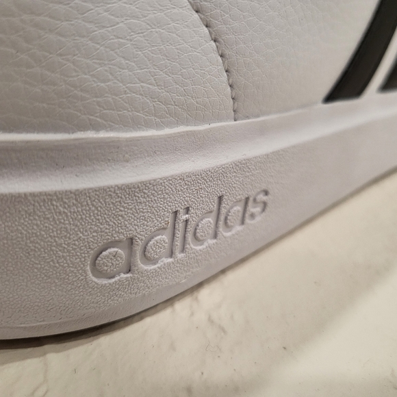 Men's adidas Shoes - Picture 9 of 10